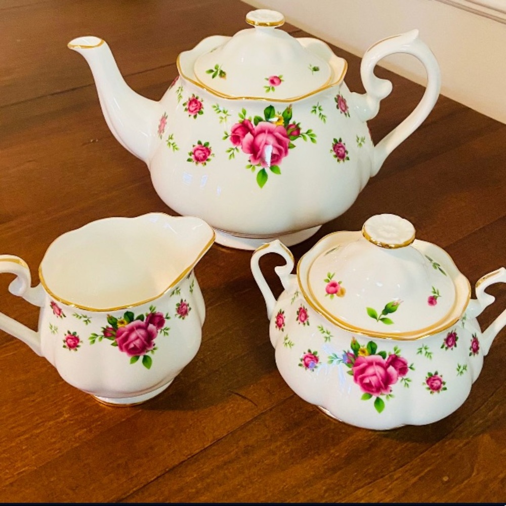 🆕 NWOT Royal Albert Old Country Roses Tea Set